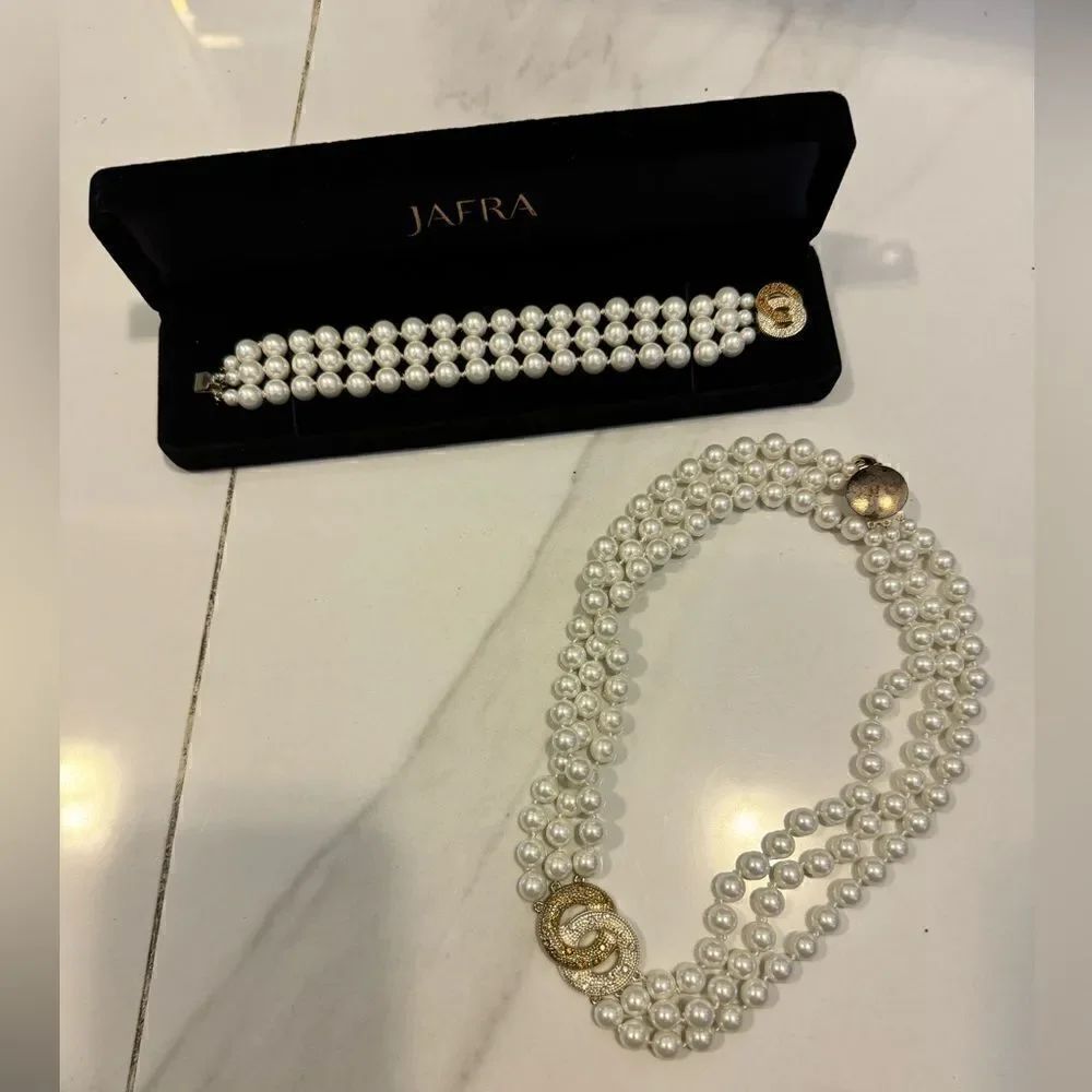Jafra pearl necklace and bracelet #9